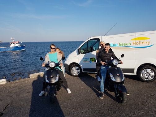 scooter huren zeeland blue green holiday